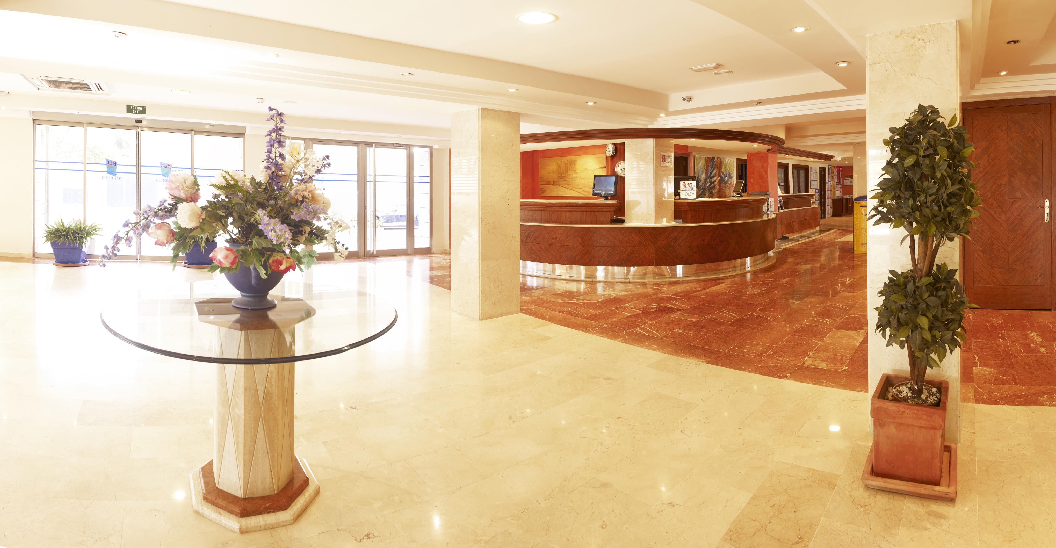 Sahara Nubia Gobi Hotel Ses Cadenes Luaran gambar Reception