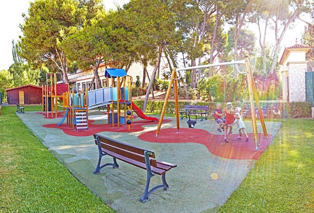 Sahara Nubia Gobi Hotel Ses Cadenes Luaran gambar Playground in the park
