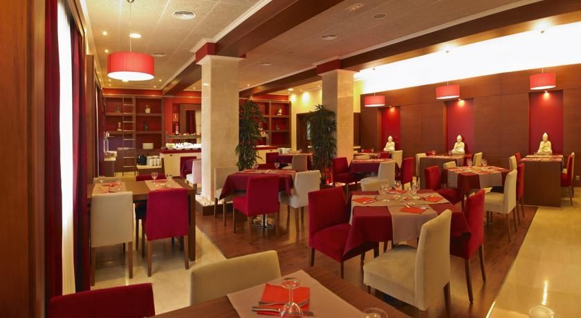 Sahara Nubia Gobi Hotel Ses Cadenes Luaran gambar Interior of a restaurant