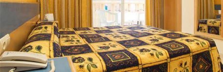 Sahara Nubia Gobi Hotel Ses Cadenes Luaran gambar A room at the hotel